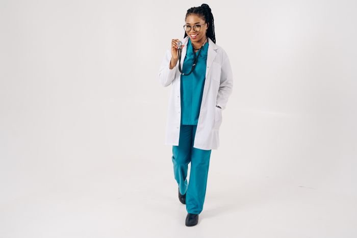 Dra. Camila Torres, instructora de Enfermería Crítica en Medixapp